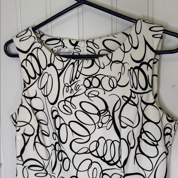 DRESS BARN BLACK & WHITE SLEEVELESS SHIFT DRESS GEOMETRIC PRINT SIZE 10 - Picture 2 of 7
